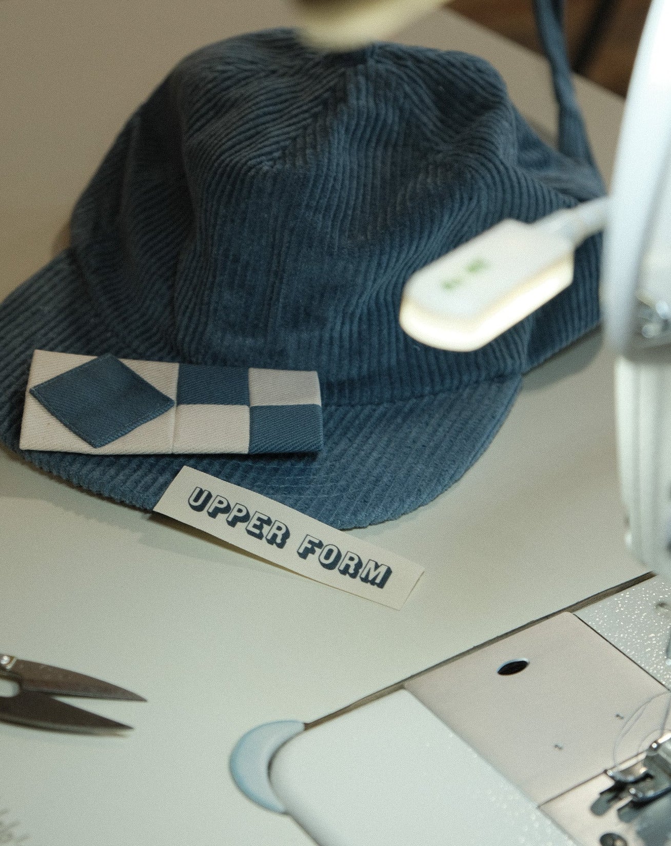 upperform-monochrome-flag-hat