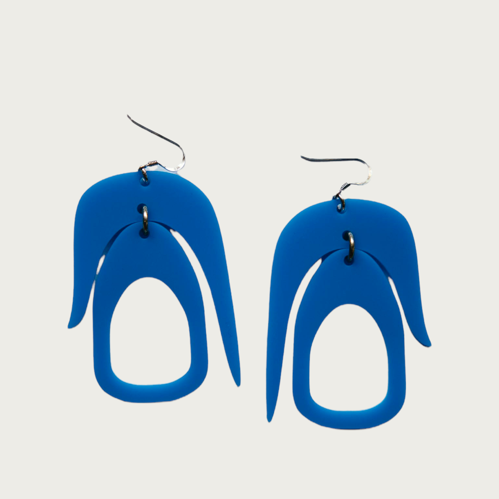 Warren Steven Scott earrings Salish chandelier in blue