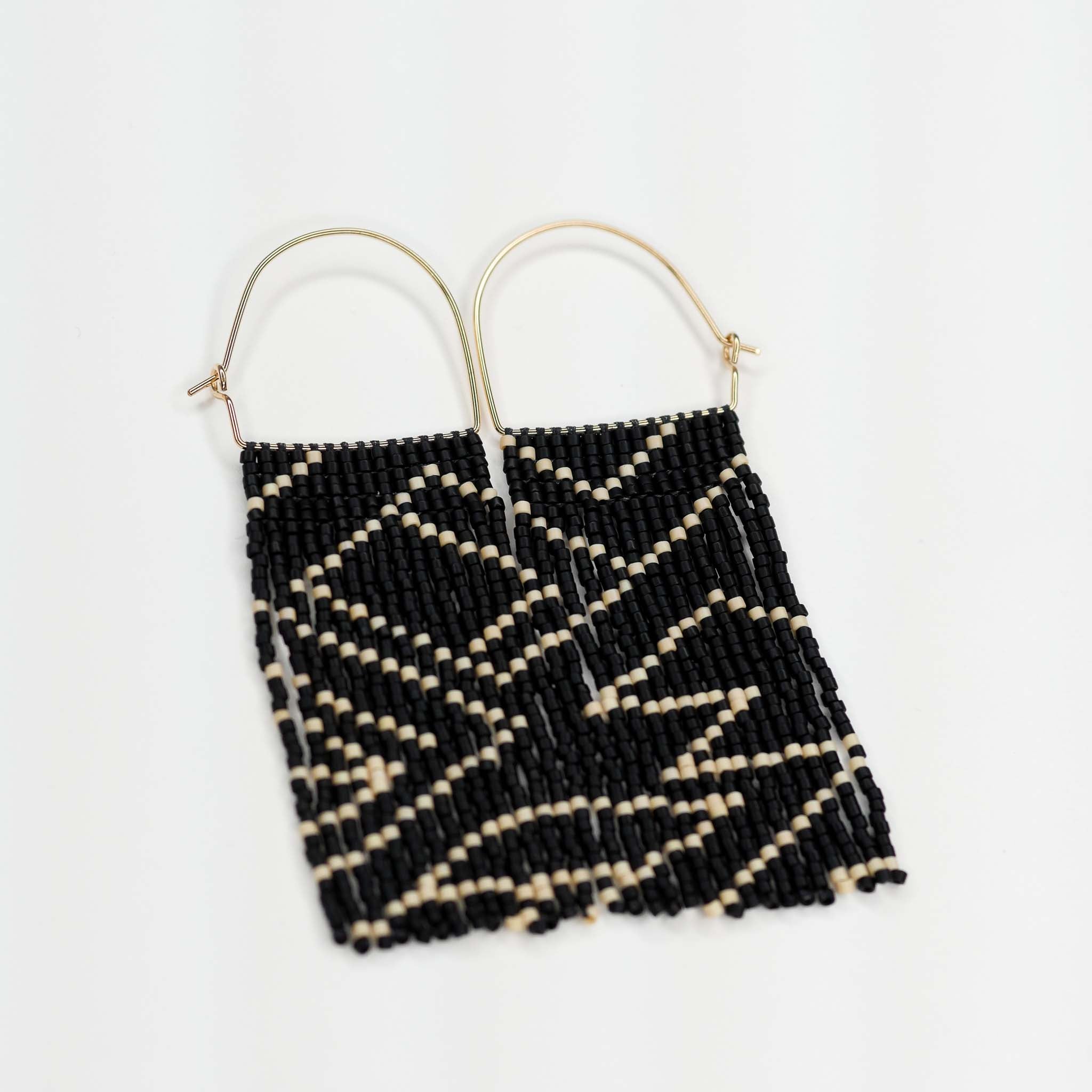 Jeera Tapesty Earrings - black
