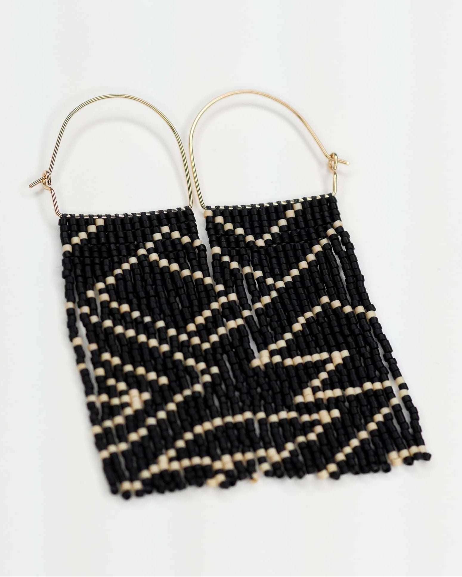 Jeera Tapesty Earrings - black