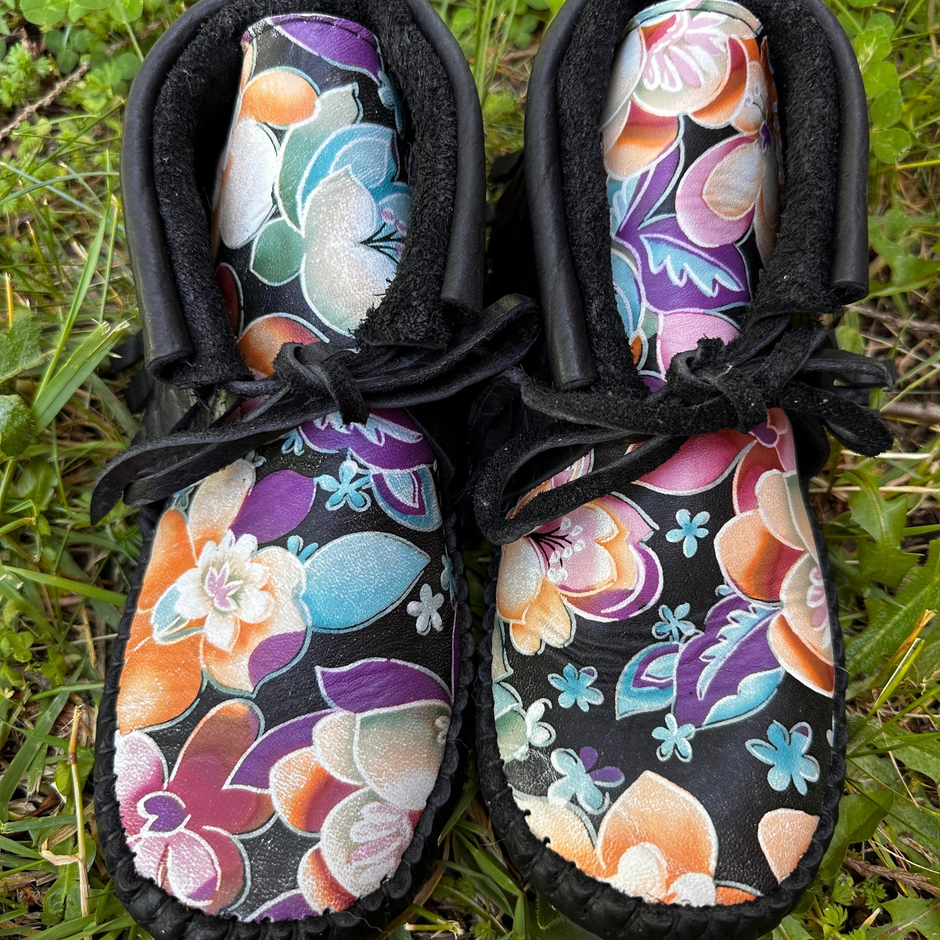 jamie gentry moccasins black and floral