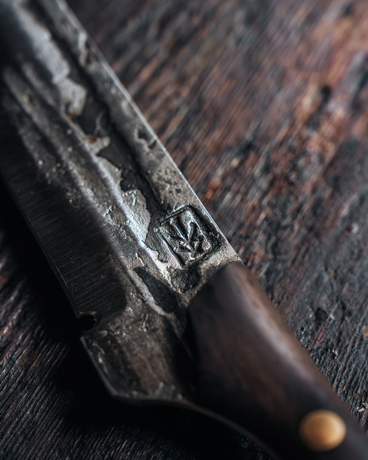 Leechtown Blacksmith Co. Champagne Rosewood Sabre (2B)