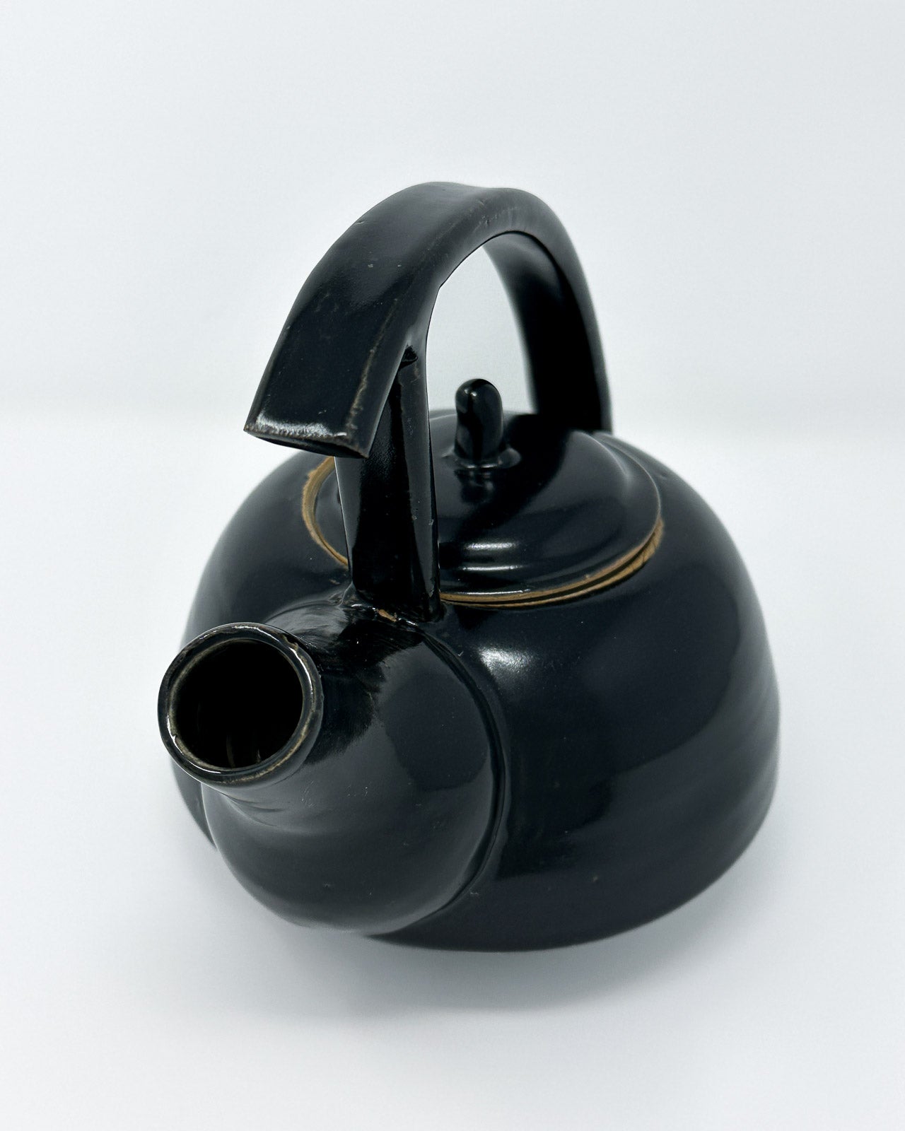 kate metten bauhaus teapot in black 