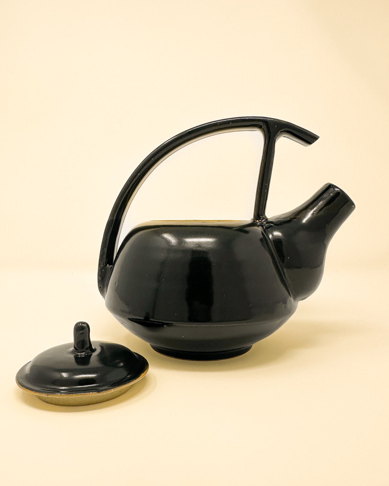 Kate Metten Bauhaus Teapot