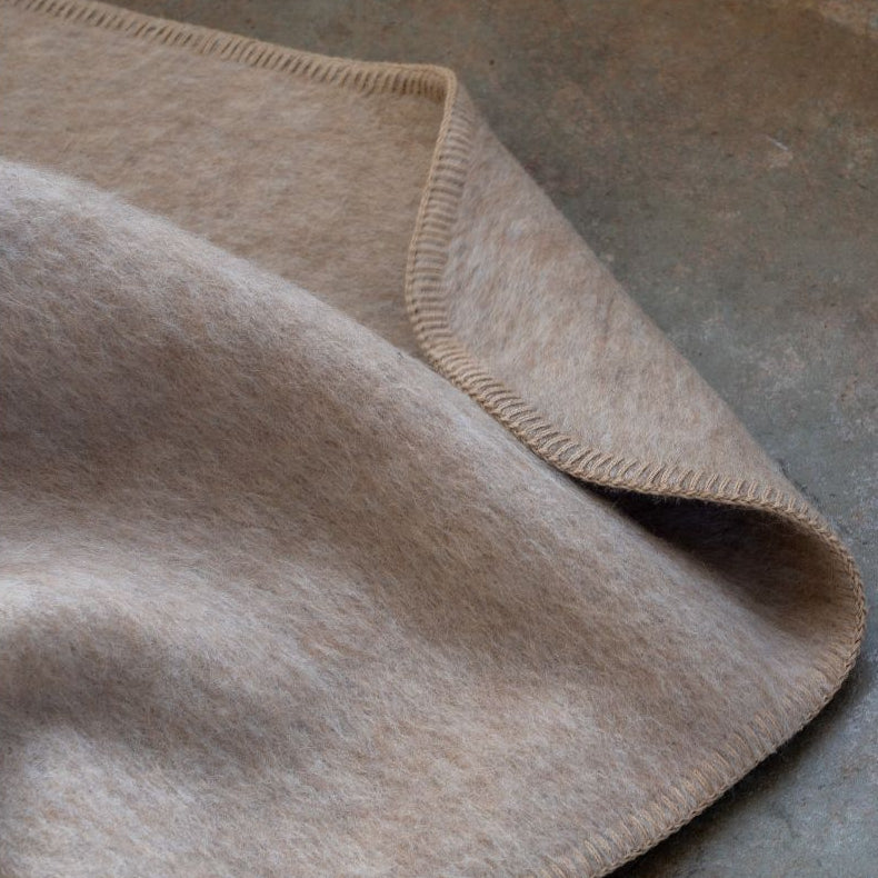 Sömn Home Lana Wool Throw Blanket