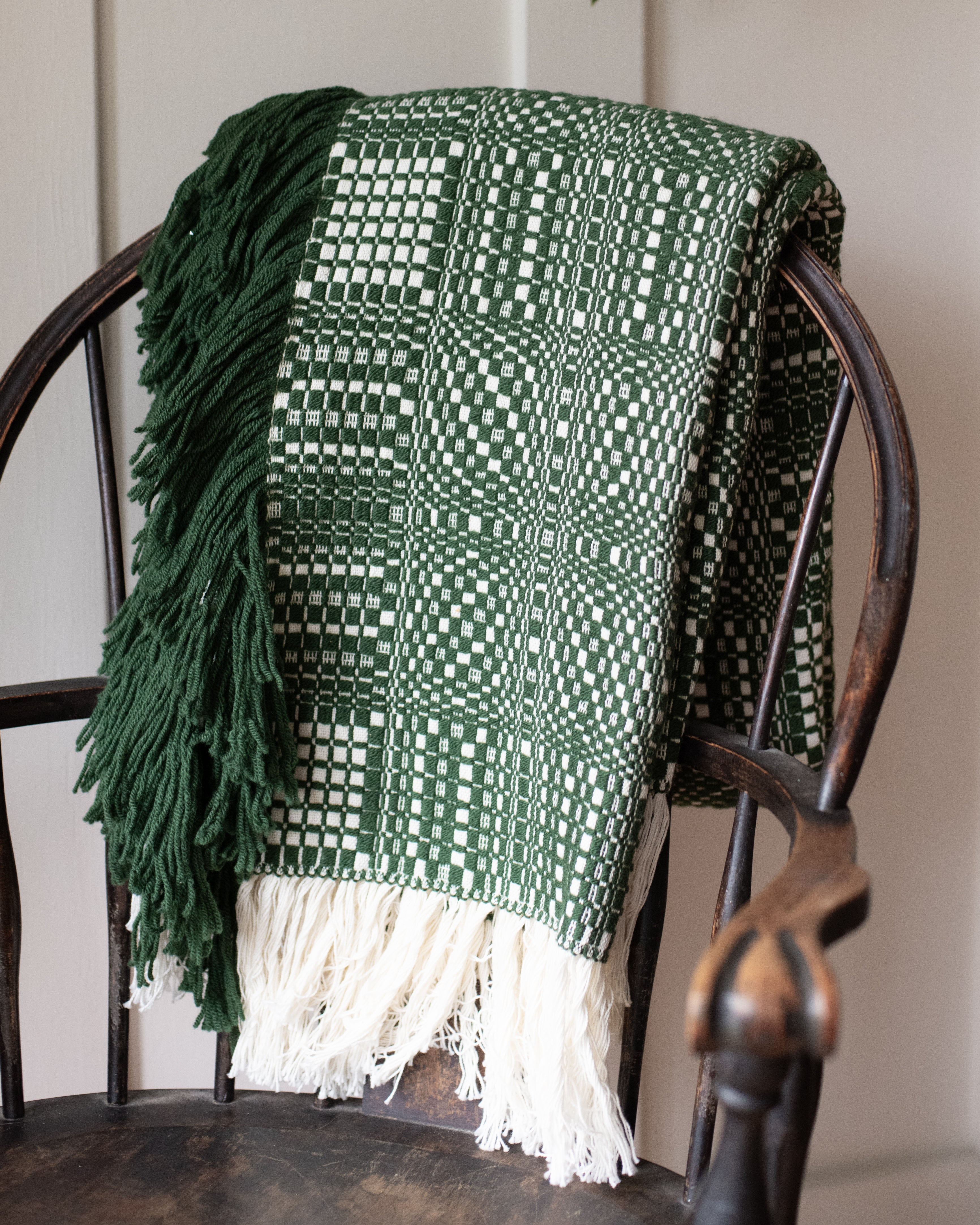 B.A. Weaving blanket in green