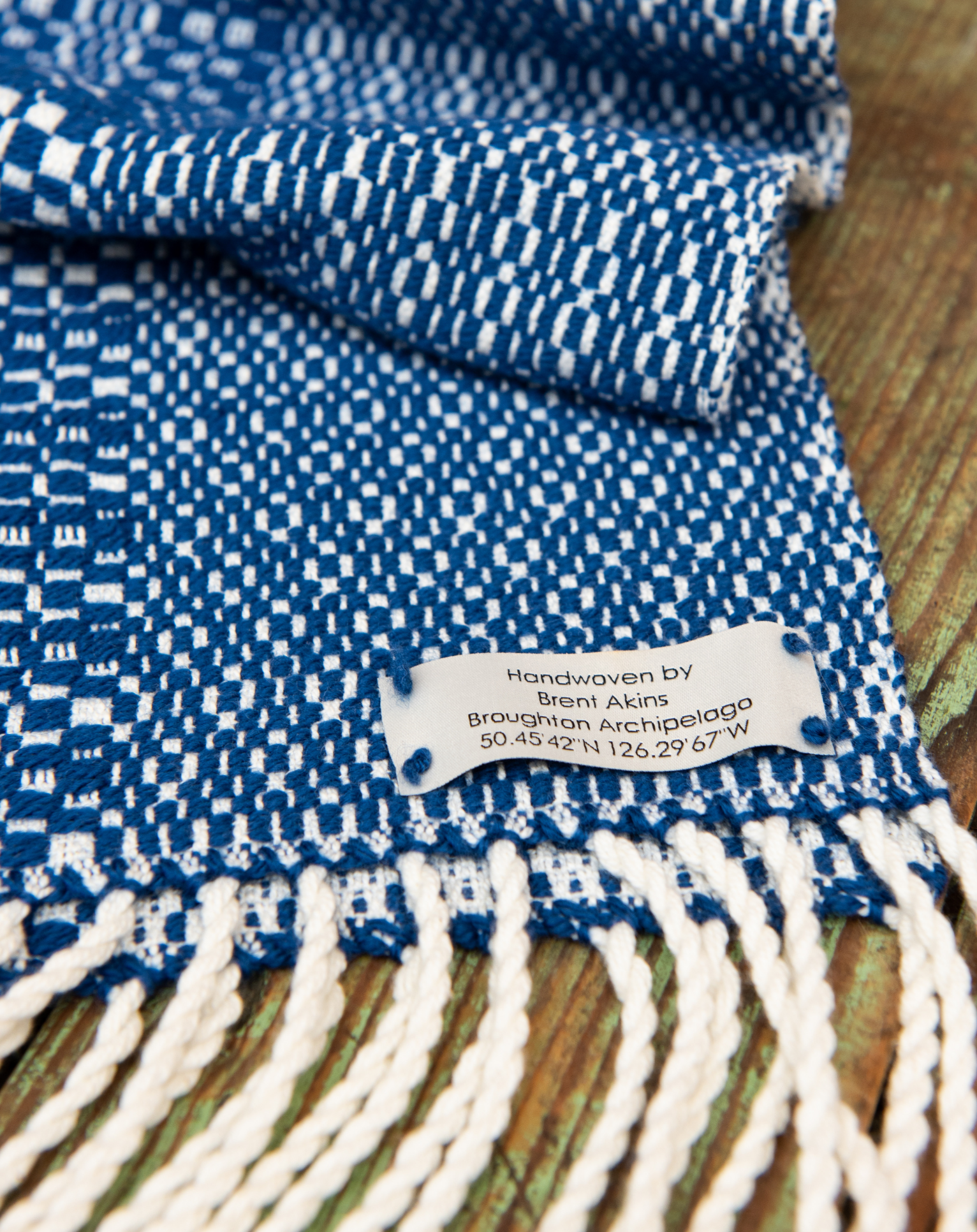 B.A. Weaving Studio Blanket blue detail